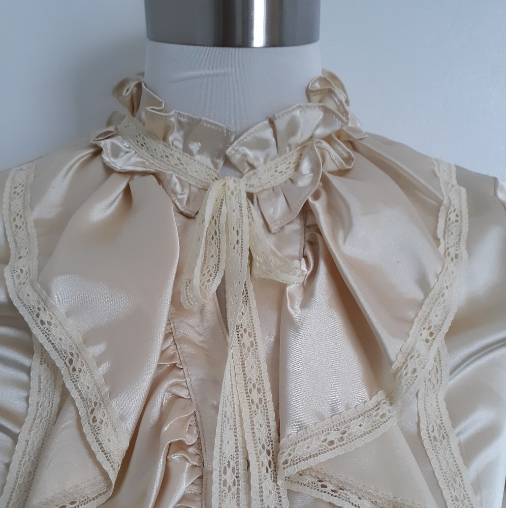 Ruffle Design casual blouse - Picture 3 of 8